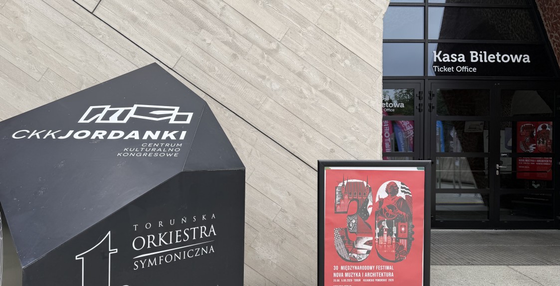 Wejście do kasy biletowej CKK Jordanki