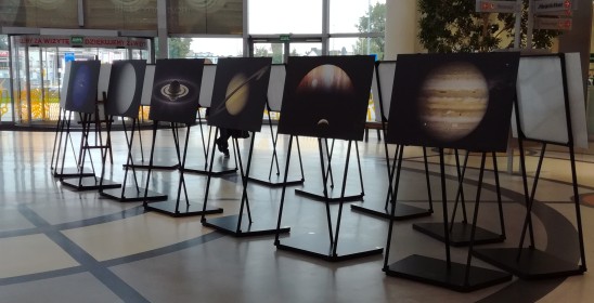 wystawa fotografii planet Układu Słonecznego