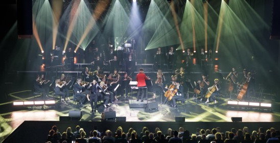 orkiestra na scenie