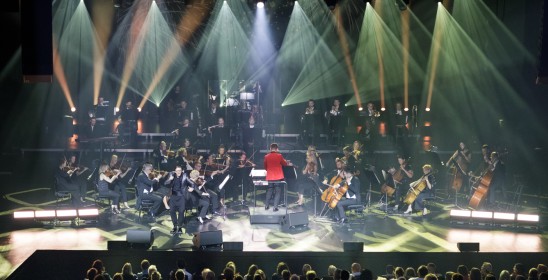 orkiestra na scenie