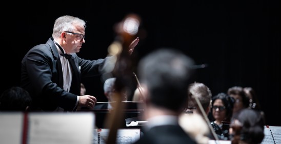 portret mężczyzny widziane z profilu