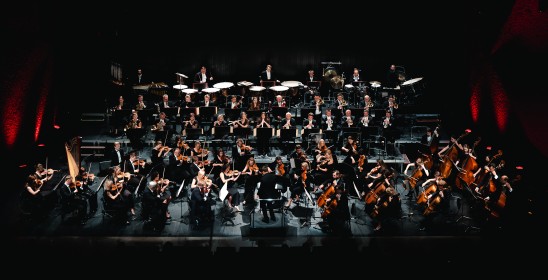 orkiestra na scenie