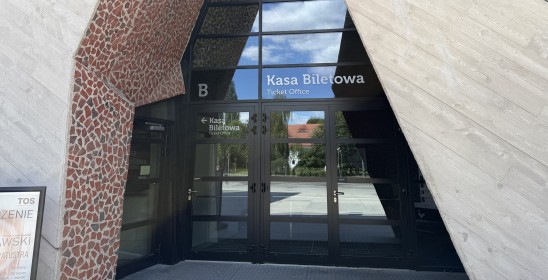 widok na wejście do Kasy Biletowej CKK Jordanki