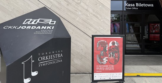 Wejście do kasy biletowej CKK Jordanki