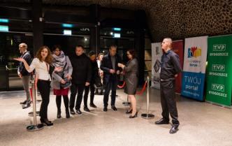 publiczność w foyer CKK JORDANKI
