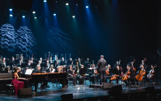 orkiestra na scenie