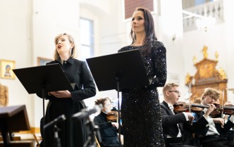 dwie śpiewające kobiety