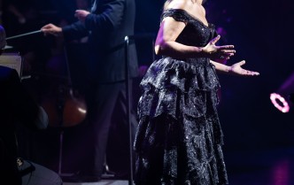 śpiewająca kobieta