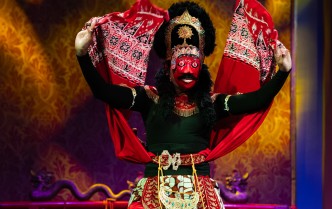 tancerz w przebraniu