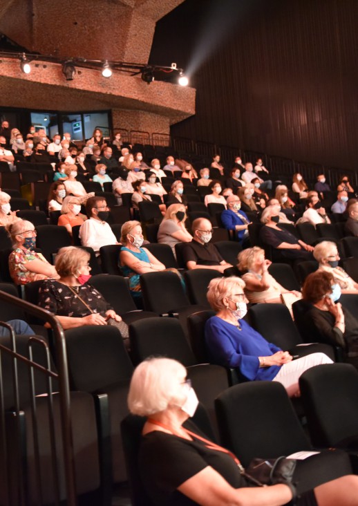 people in the audience