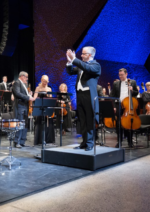 orkiestra na scenie