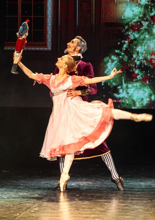 tańcząca para baletowa