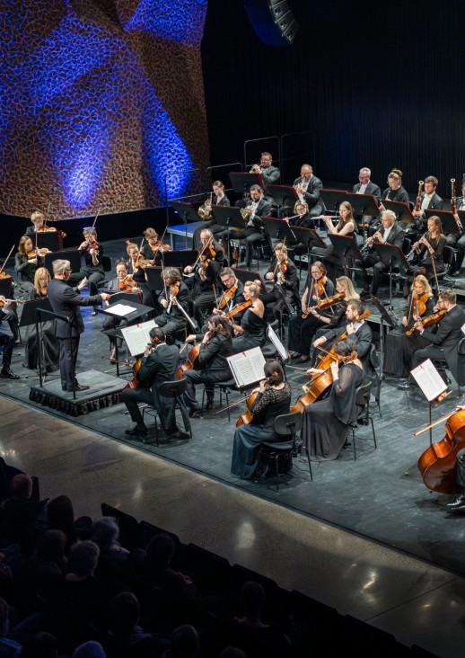 orkiestra na scenie