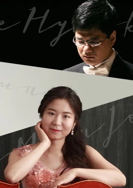 troje muzyków na czarno-białym tle