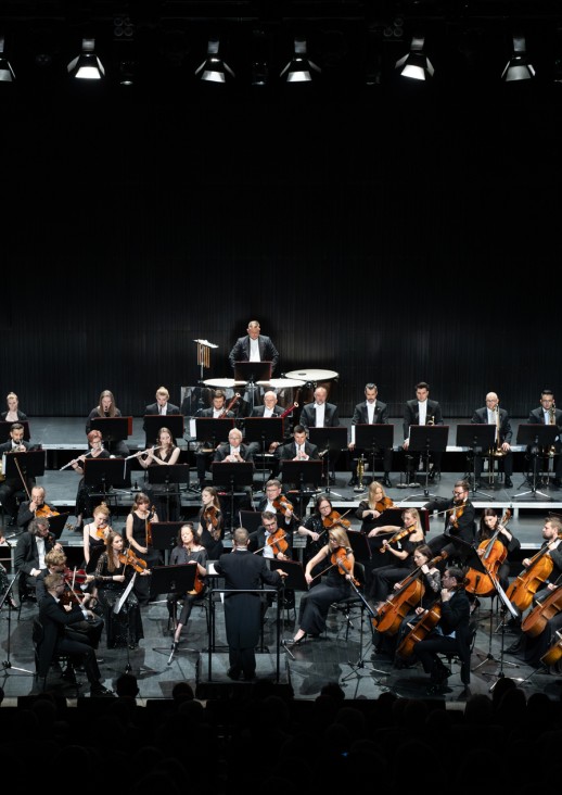 orkiestra na scenie