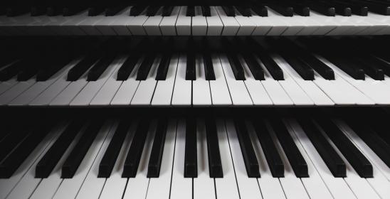 Pipe organ keyboards