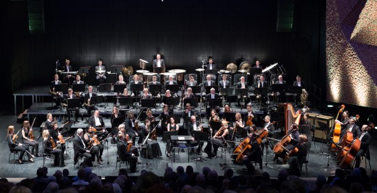 orkiestra na scenie