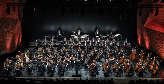 orkiestra na scenie